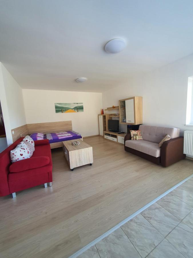 Kurdejov Apartment